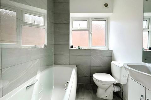5 bedroom terraced house to rent, Harborough Road, Hampshire SO15