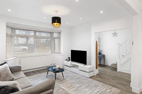 4 bedroom semi-detached house for sale, Windsor Avenue, Edgware, HA8