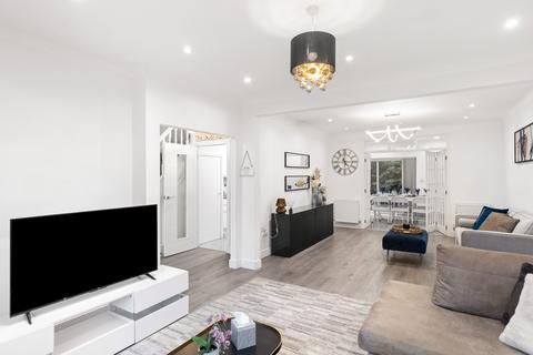4 bedroom semi-detached house for sale, Windsor Avenue, Edgware, HA8