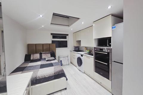 St. Margarets Road, Edgware, HA8