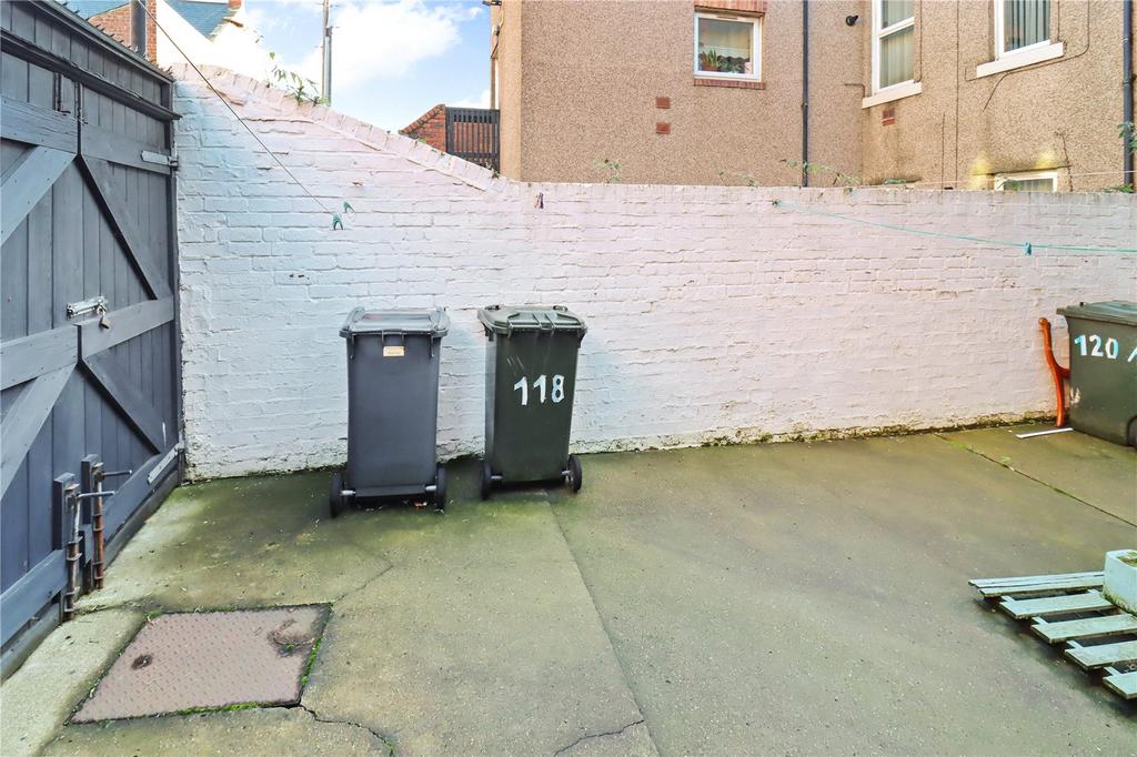 Shared Yard