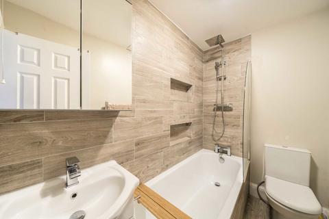 2 bedroom flat to rent, Garratt Terrace, London SW17