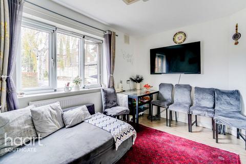 undefined, Hastings Close, Barnet