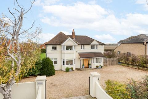 4 bedroom detached house for sale, New Road, Shefford SG17