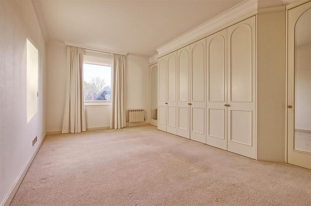 Bedroom 1.jpg
