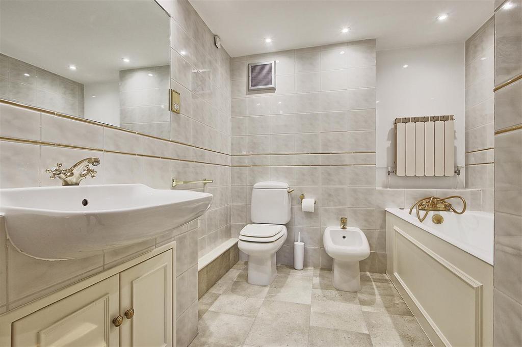 En-Suite.jpg