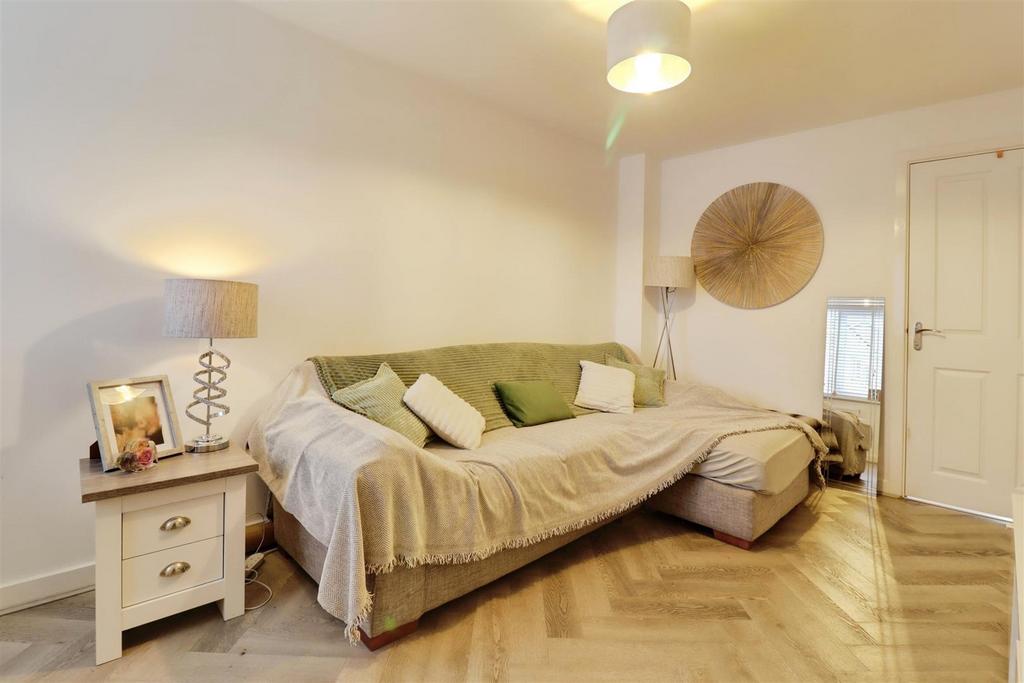 Dc1a0aa7-IMG 6975-IMG 6977.jpg