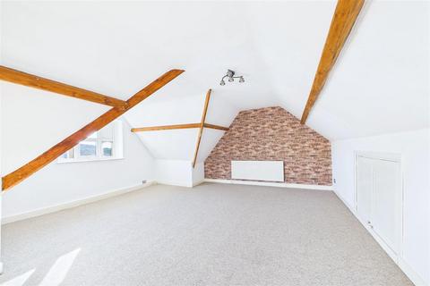 2 bedroom apartment for sale, Prominent position within Upper Clevedon
