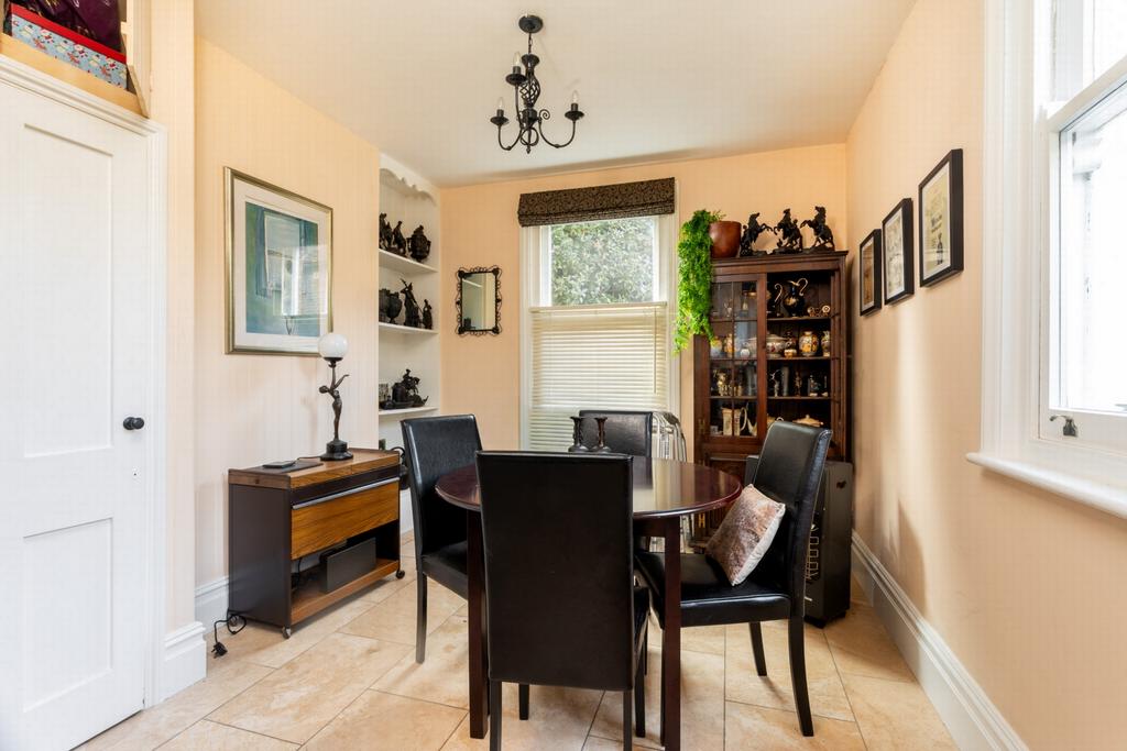 Breakfast room