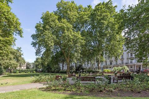 1 bedroom flat for sale, St. Georges Square, London SW1V