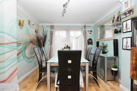 4 bedroom detached house for sale, Burkeston Close, Kemsley