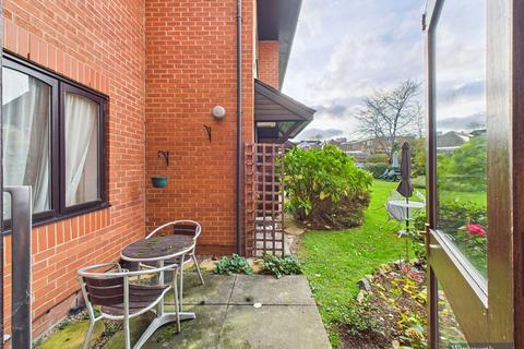 1 bedroom apartment for sale, Hanbury Court, Northwick Park Road, Harrow, HA1