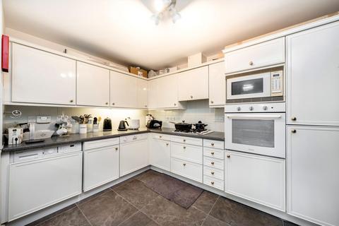 2 bedroom flat to rent, Cumberland Mills Square, London E14