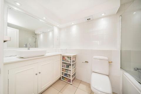 2 bedroom flat to rent, Cumberland Mills Square, London E14