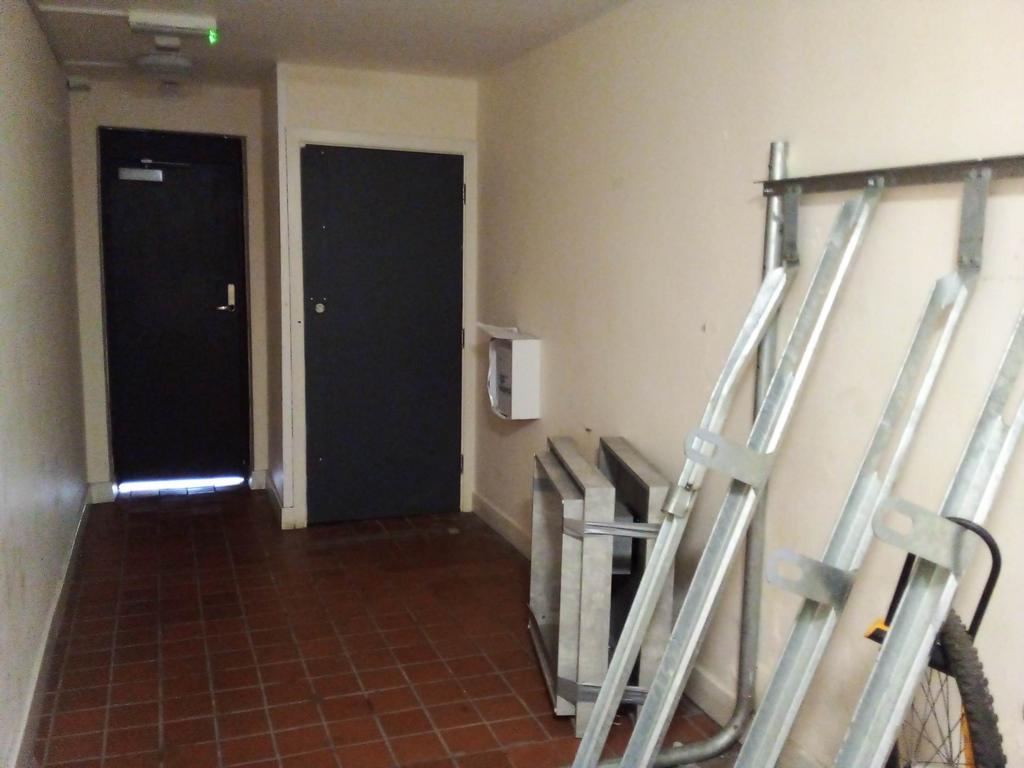 Apartment in Leeds, West Yorkshire - View 4