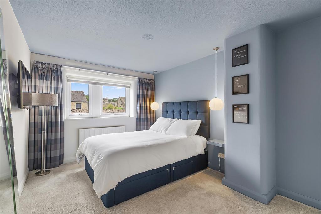 Bed 1.jpg