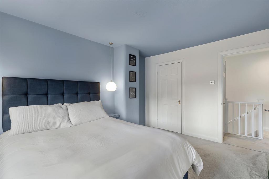 Bed 1 3.jpg