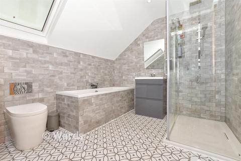 5 bedroom detached bungalow for sale, Maidstone Road, Borden, Sittingbourne, Kent