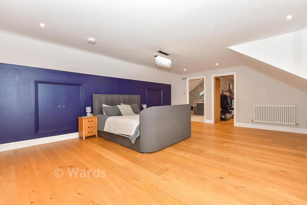 Loft Room 2