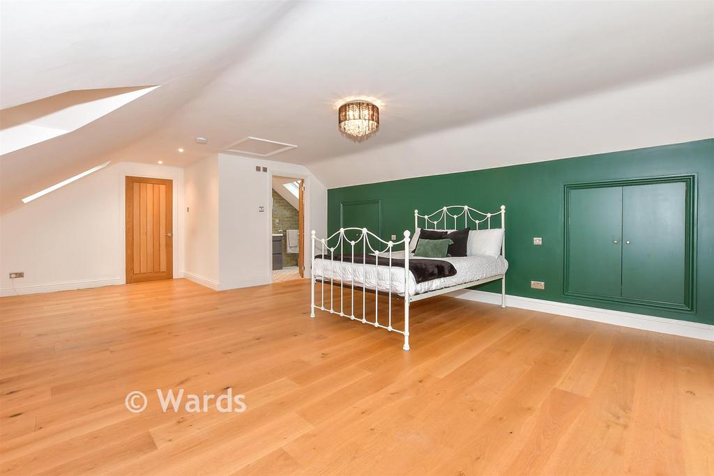 Loft Room 1