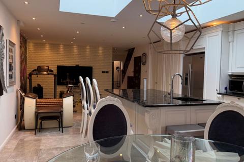 undefined, Empire Road, Perivale, UB6