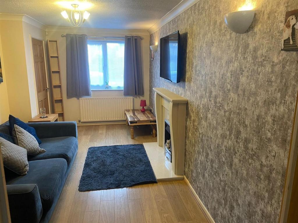 Lounge 1.jpg