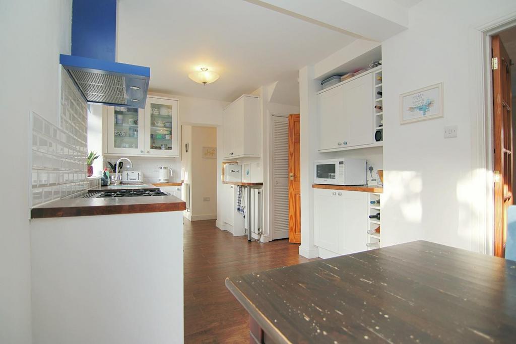 Dining kitchen