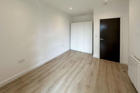 undefined, Bath Road, Slough, Berkshire, SL1