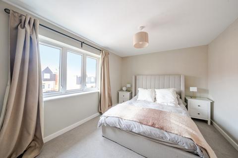2 bedroom semi-detached house for sale, Claves Crescent, Welwyn Garden City, Hertfordshire