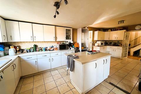undefined, Almond Way, Bromley