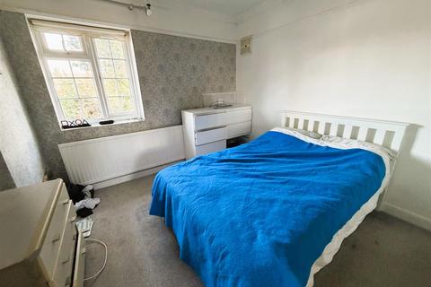 1 Almond Way, Bromley, BR2 8DR