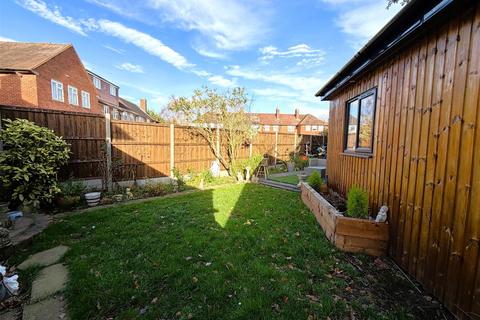 1 Almond Way, Bromley, BR2 8DR