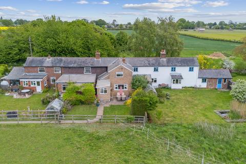 2 bedroom cottage for sale, Chiltern Green, Bedfordshire