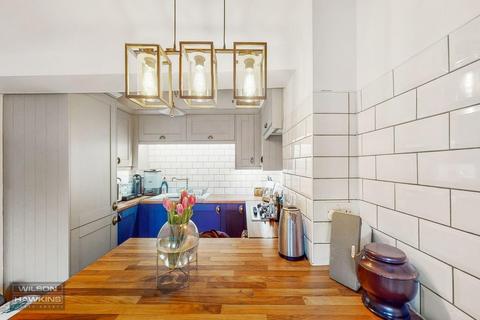 2 bedroom flat to rent, London HA1