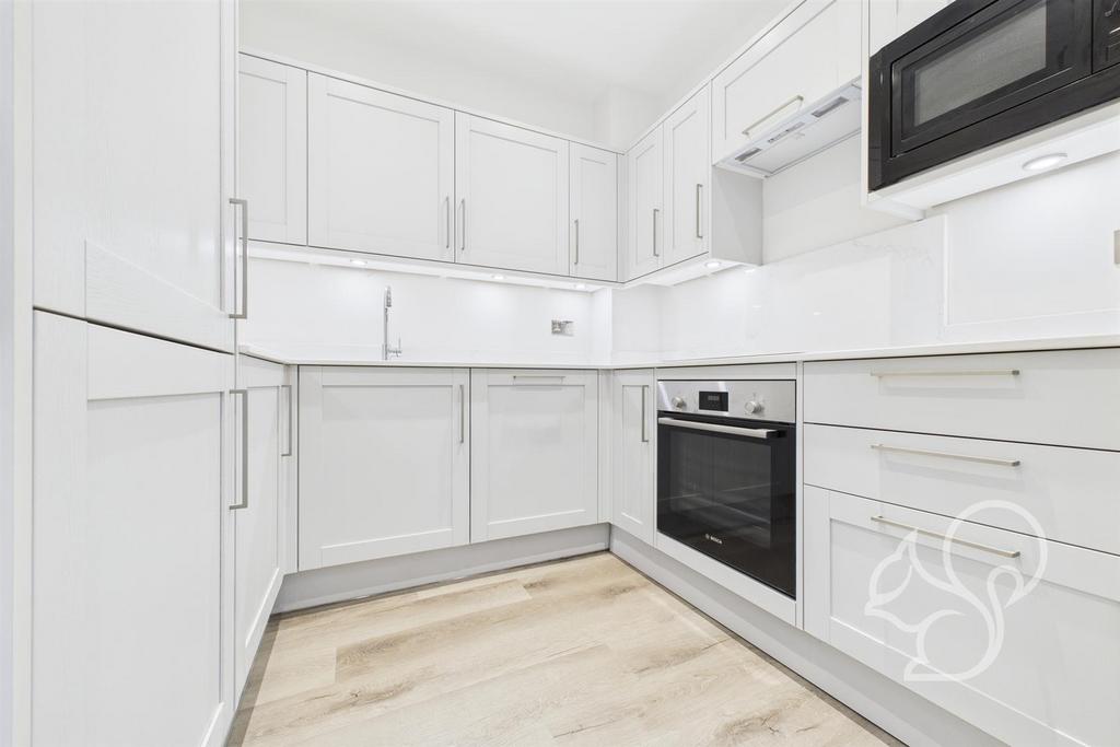 CAM05287 G0-PR0091-STILL004.jpg