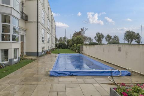 2 bedroom flat to rent, Clarence Parade, Southsea PO5