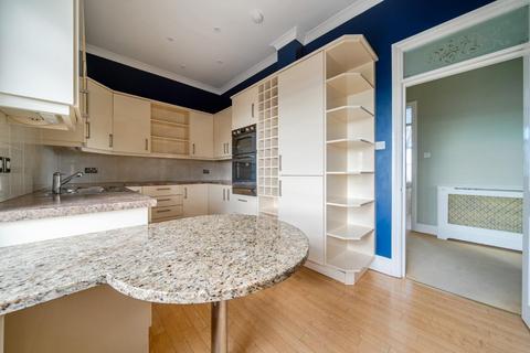 3 bedroom flat to rent, Gunners Row, Southsea