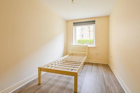 undefined, Cline Road, Bounds Green, London, N11