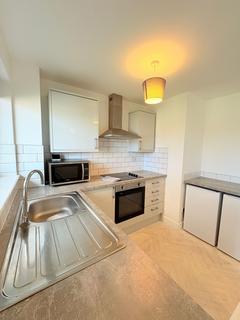 2 bedroom flat to rent, Sherwood Road, Dronfield S18