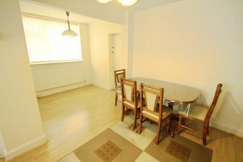 undefined, Chester Avenue, Luton, LU4