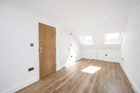 undefined, Roding Road, Clapton, London, E5