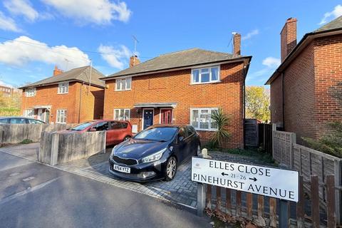 3 bedroom semi-detached house to rent, Farnborough