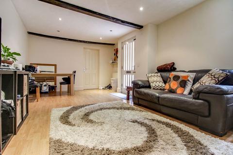 1 bedroom maisonette to rent, Sheep Street, Swindon SN6