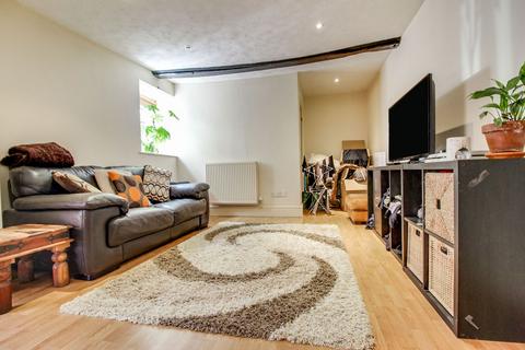 1 bedroom maisonette to rent, Sheep Street, Swindon SN6