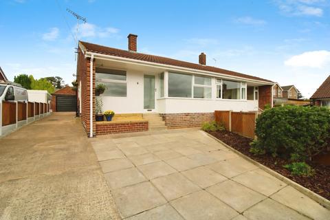 2 bedroom bungalow for sale, Acacia Close, West Yorkshire WF10