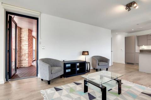 3 bedroom flat for sale, Williamsburg Plaza, Docklands, London, E14