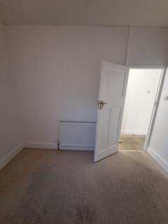3 bedroom terraced house to rent, Kent road, Grays, Essex, RM17