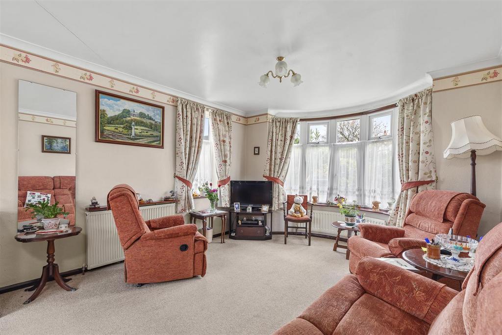 84 Totteridge Lane, HP13 7 PZ-10.jpg