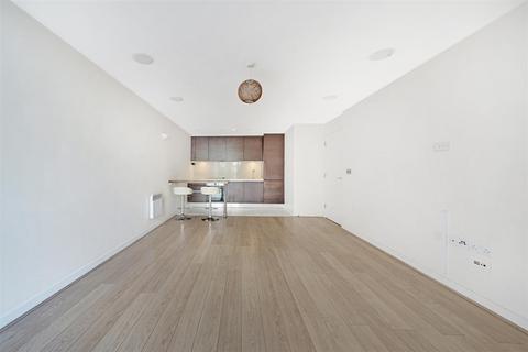 undefined, Chadwell Lane, London N8