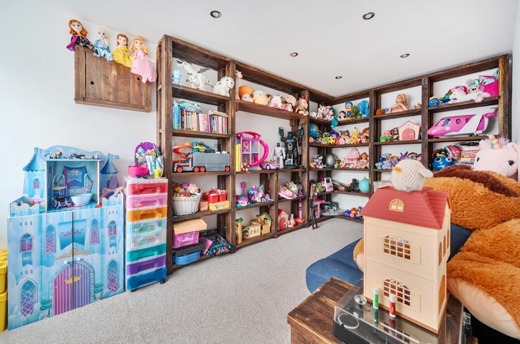 1375402-17-69135baef38dd